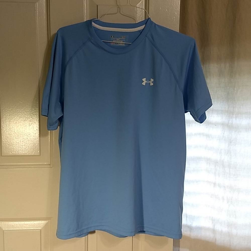 Under Armour HeatGear Loose fit 👕 sz Lg EUC